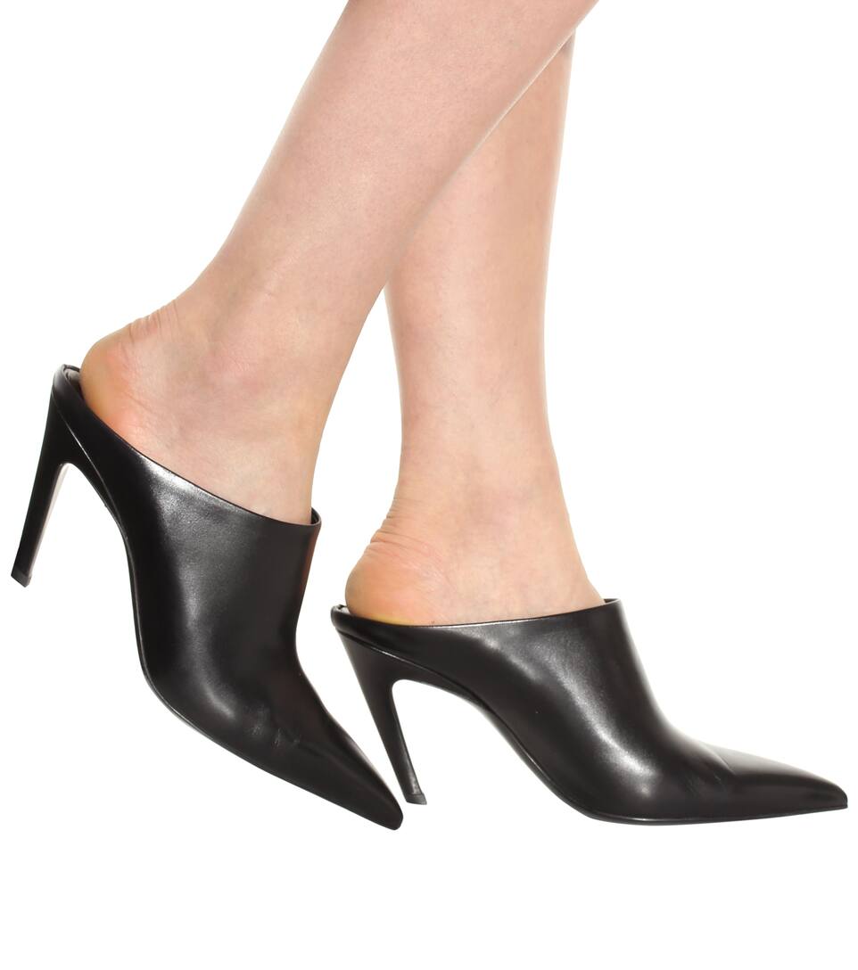 balenciaga pointy shoes