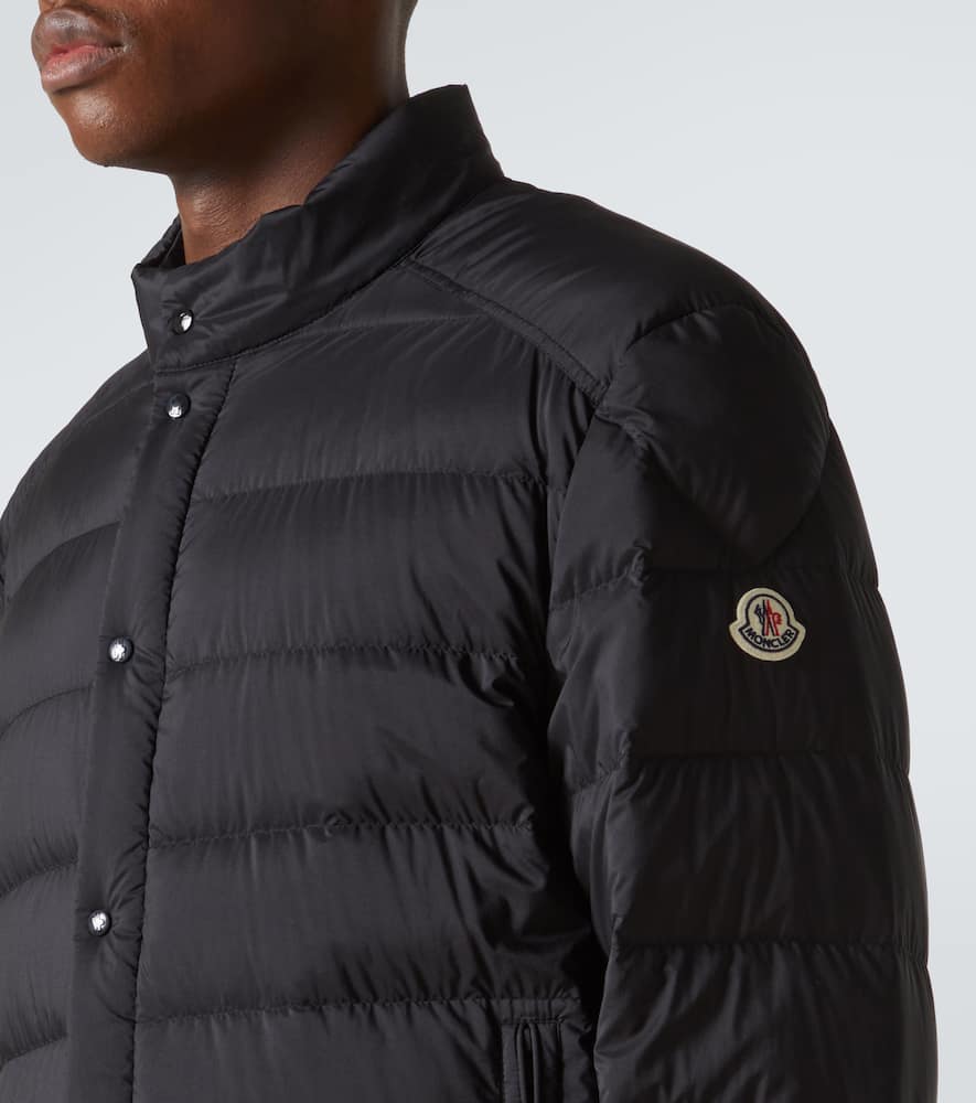 Moncler Chevrerie Down Jacket In Black
