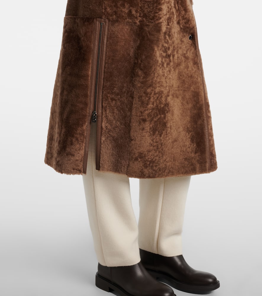 Bogner Belted Hooded Shearling Coat In Brown