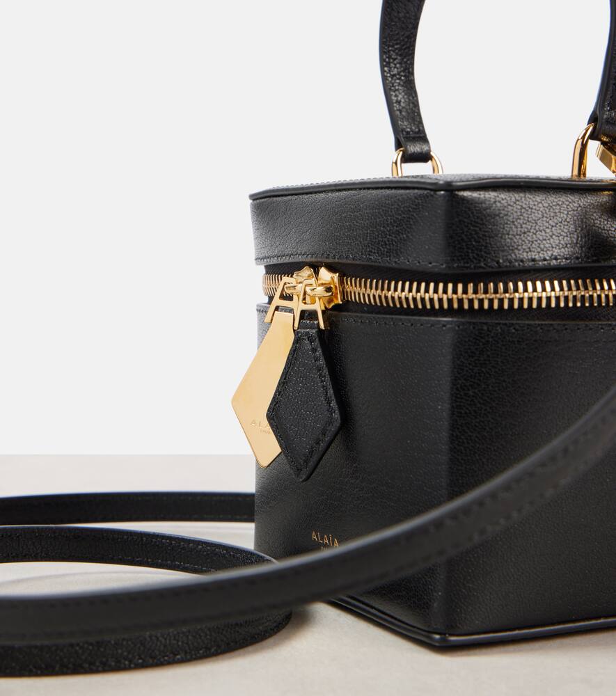 Alaïa Small Zippered Shoulder Bag In Noir