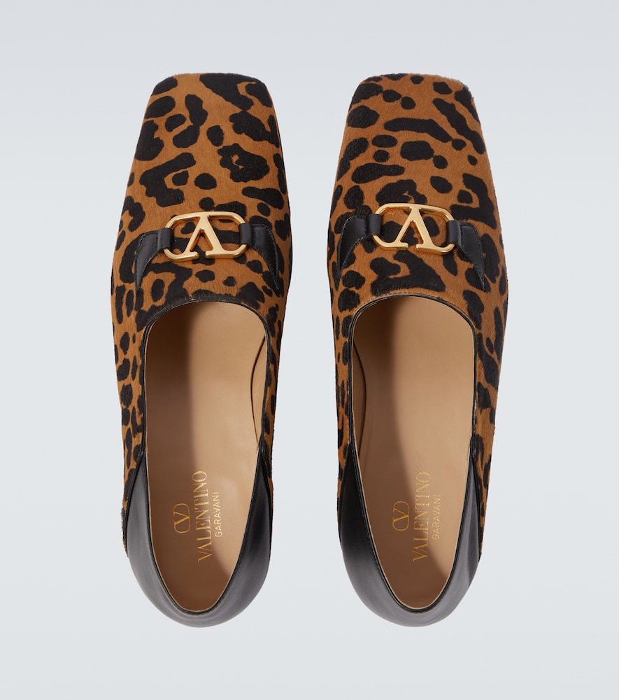  Valentino Garavani Valentino Garavani Loafers Babouche Aus Kalbshaar 