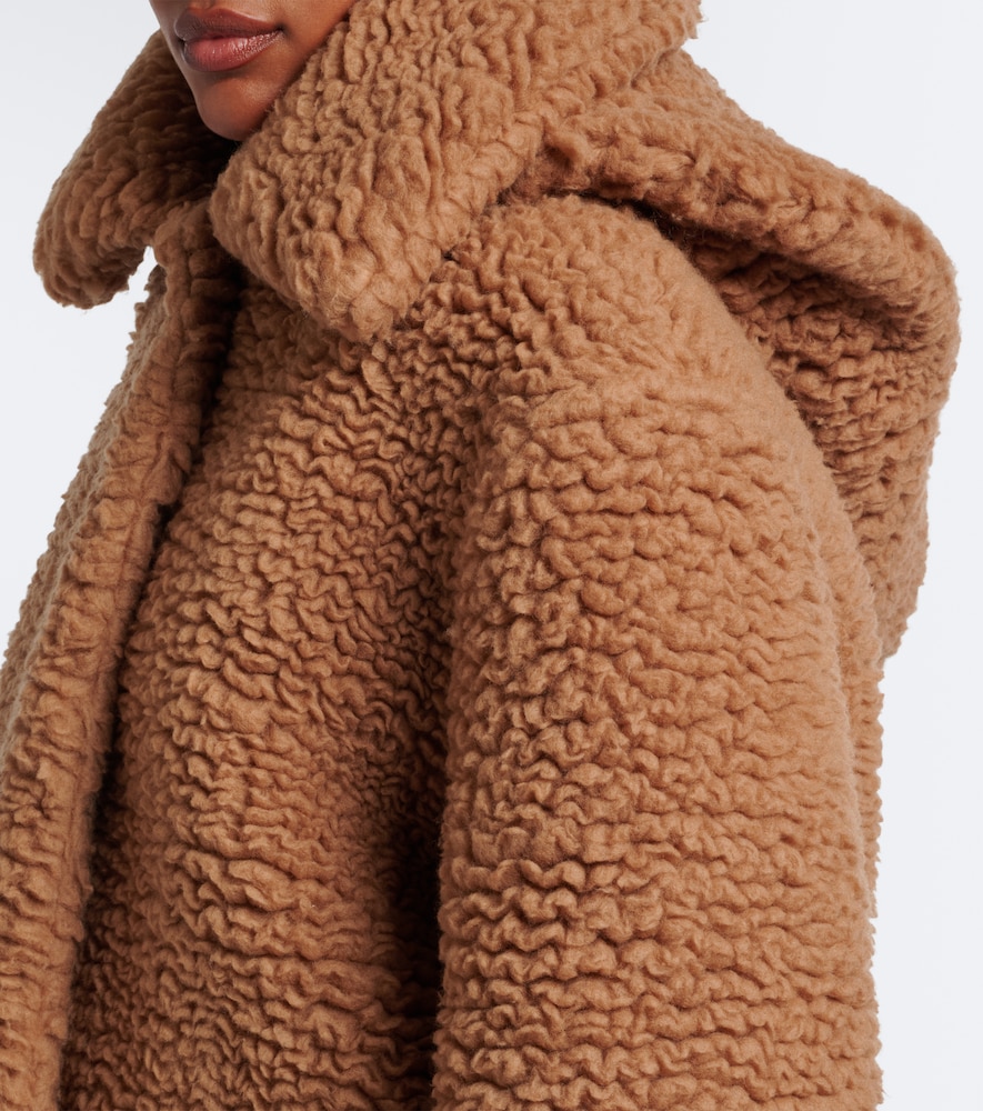 And Silk Teddy Coat