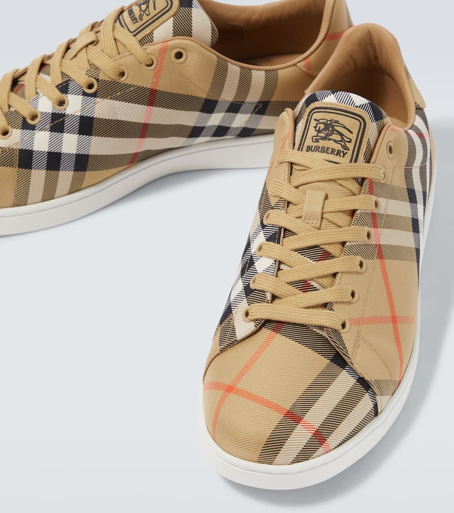 Burberry Multicolor Polyamide Low Top Sneakers In Multi