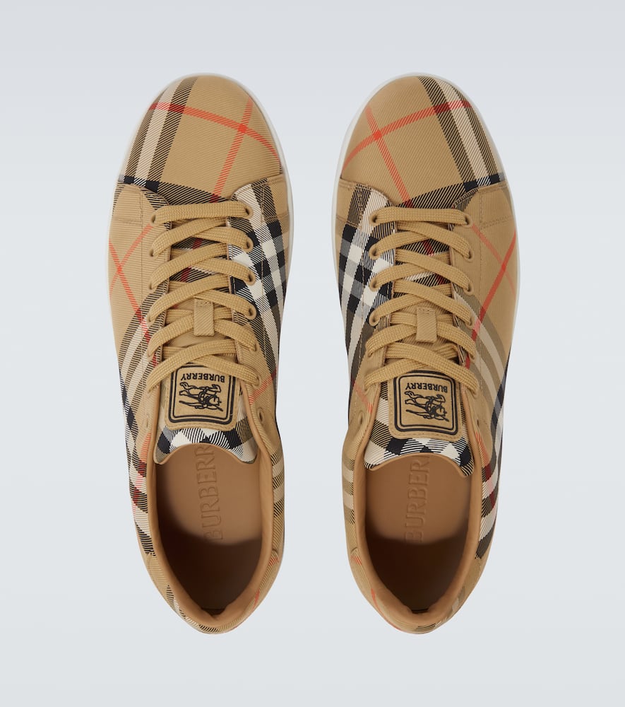 Burberry Multicolor Polyamide Low Top Sneakers In Multi