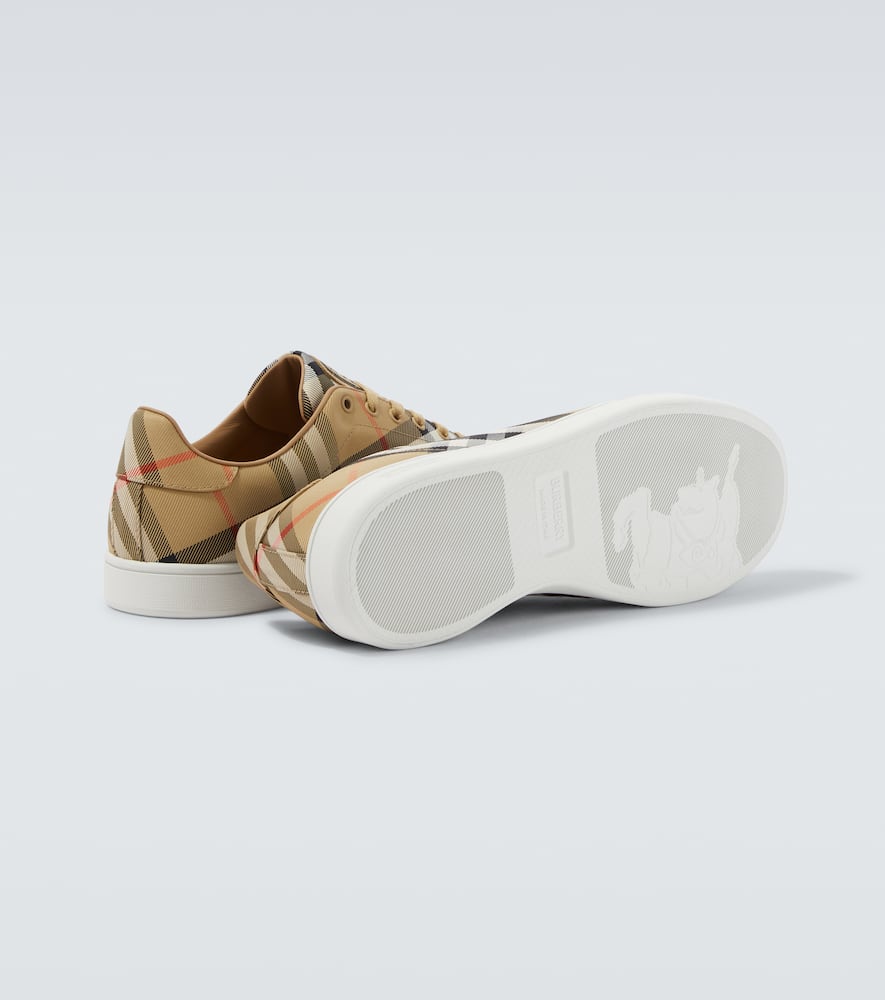 Burberry Multicolor Polyamide Low Top Sneakers In Multi