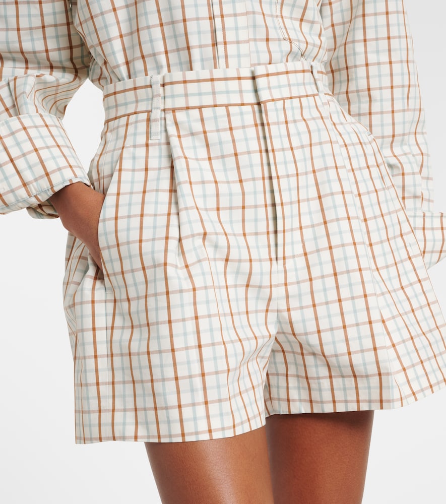  Victoria Beckham Victoria Beckham Checked Pleated Cotton Shorts 