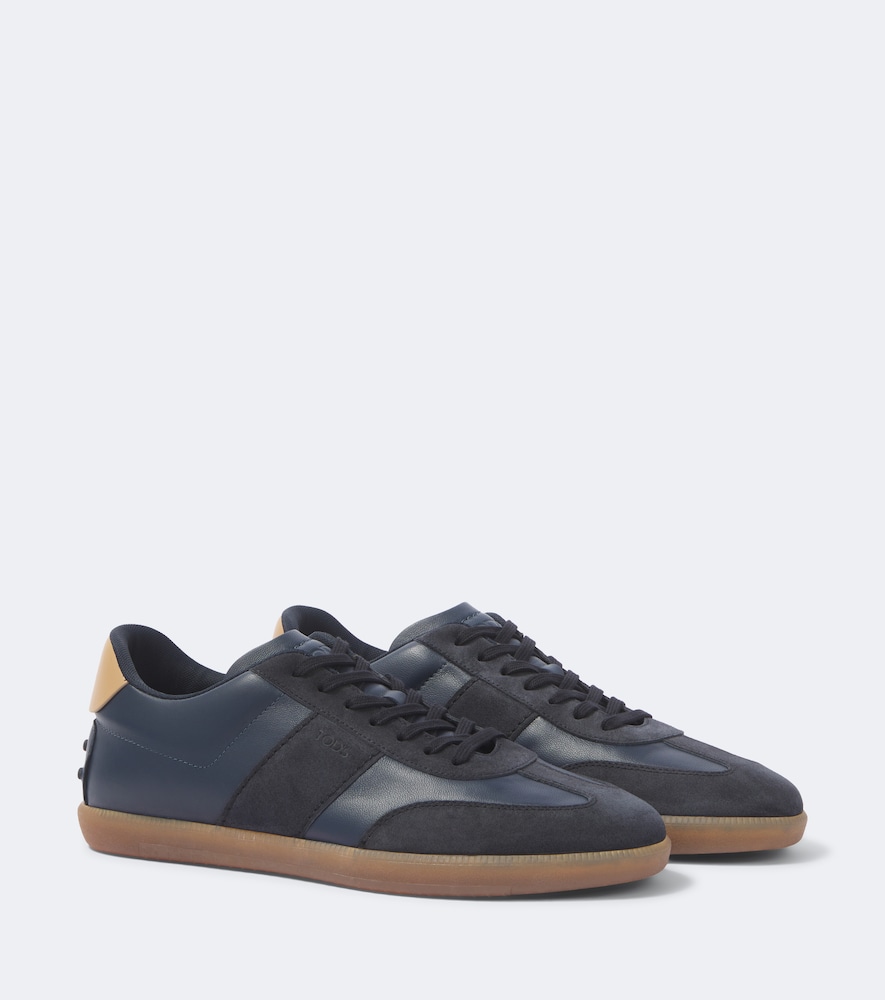 Sneakers Tabs aus Leder und Veloursleder