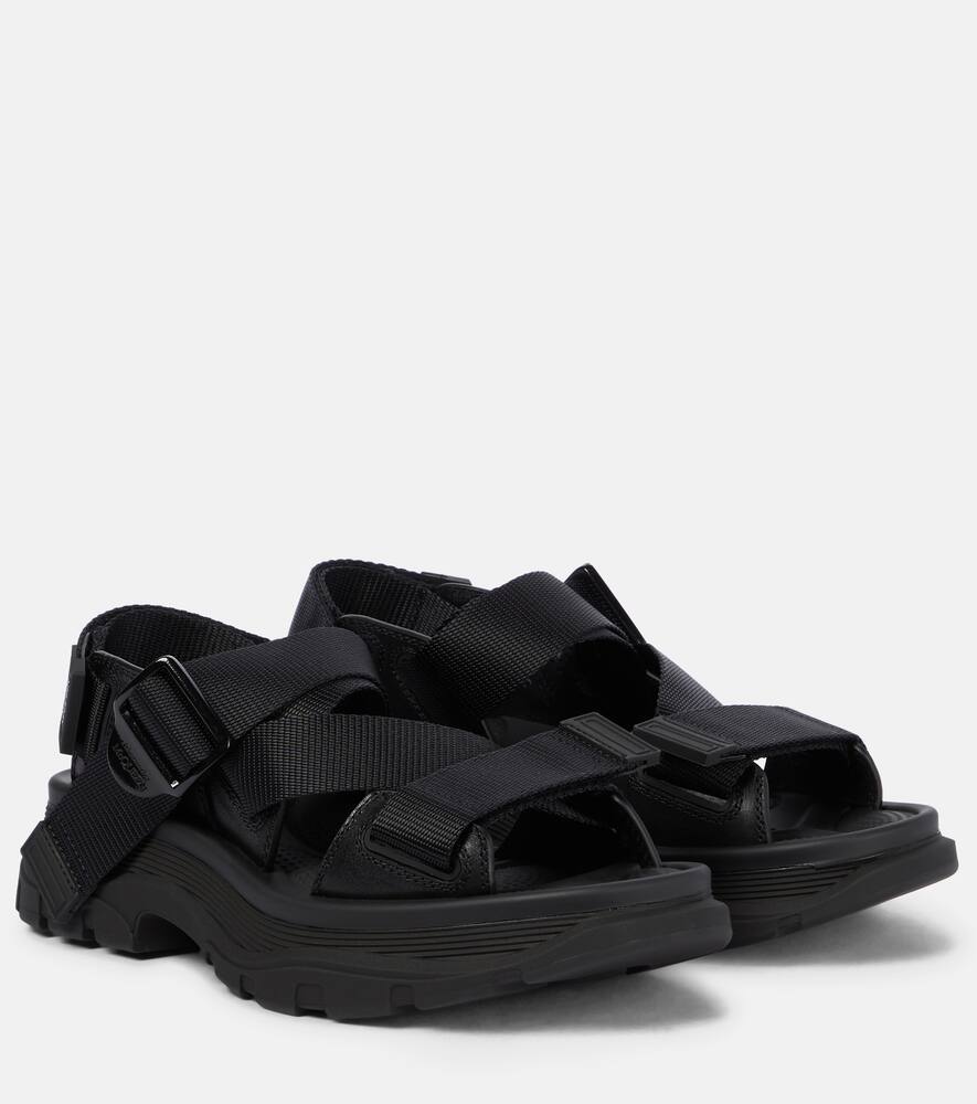 Tread sandals