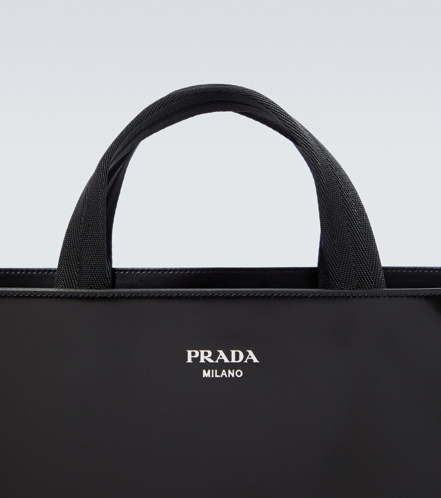  Prada Prada Set Aus Tote Bag Aus Leder Und Trinkflasche 