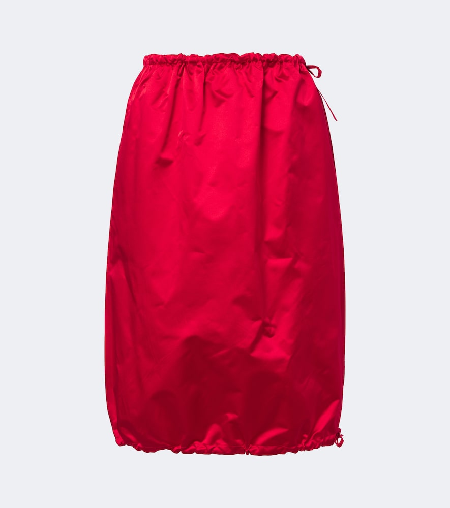 Prada Jupe midi en satin de soie 1450 €