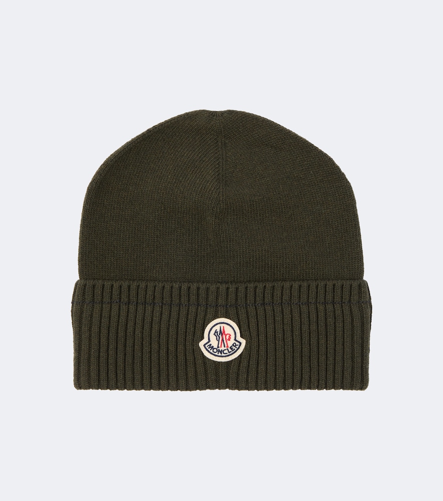 Moncler Bonnet en laine et cachemire 250 €