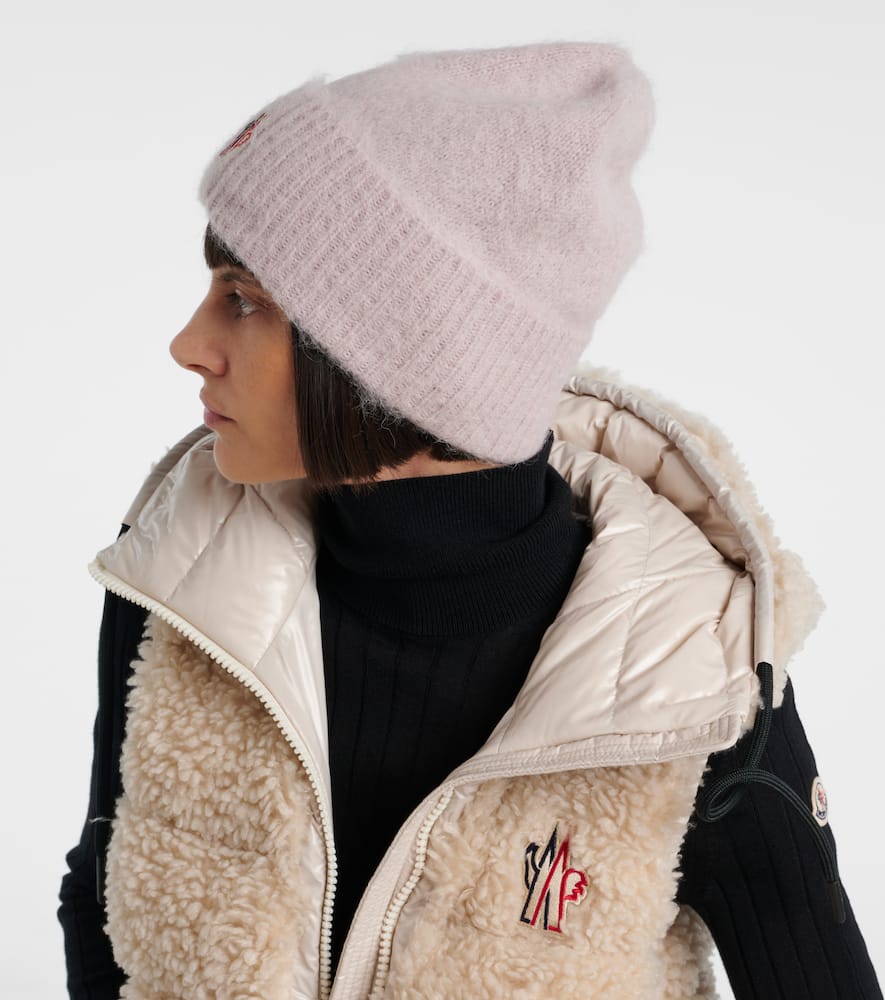 Moncler Logo Alpaca Wool-blend Beanie In Pink