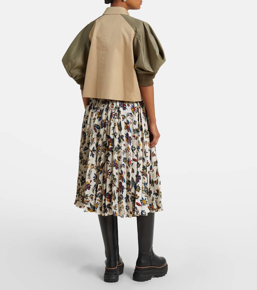 Sacai Womens Beige Taupe Gabardine Contrast-sleeve Cropped Cotton-blend Jacket In Beige