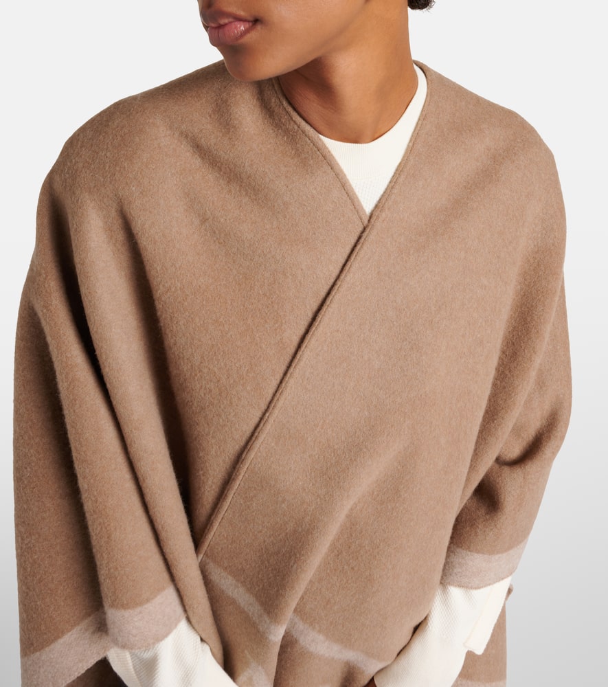 Max Mara Logo Jacquard Wool Poncho In Brown