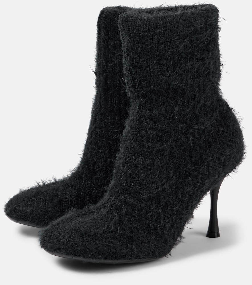 85 Knitted Bootie