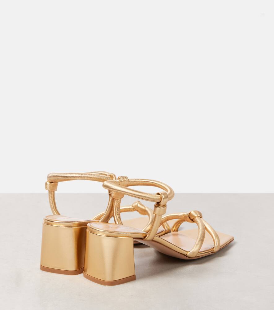 Gianvito Rossi 35 Leather Sandals In Gold