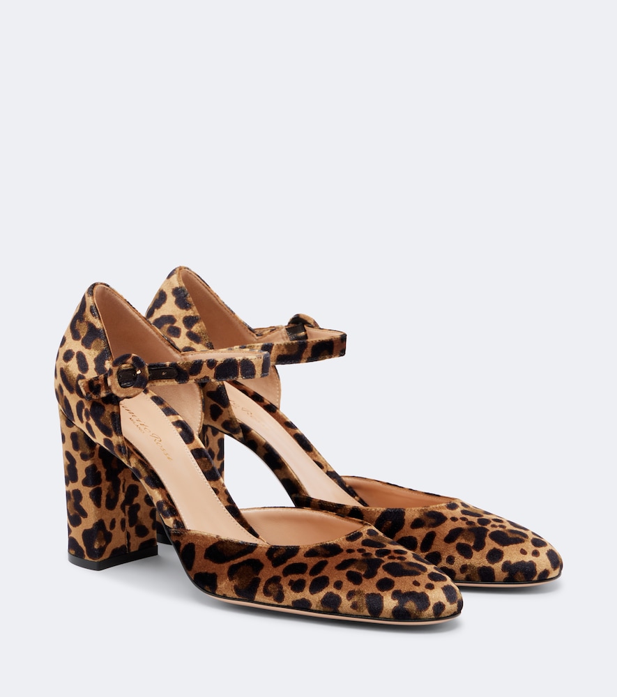 Pumps aus Samt