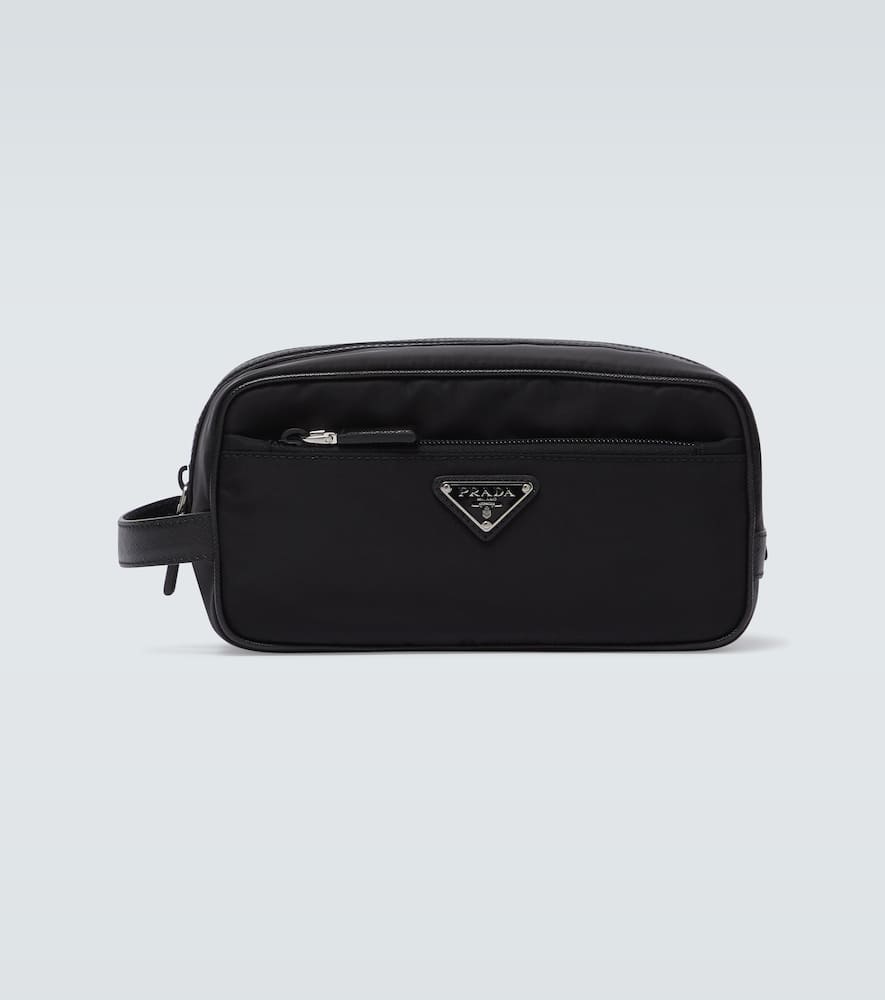 Technical fabric washbag
