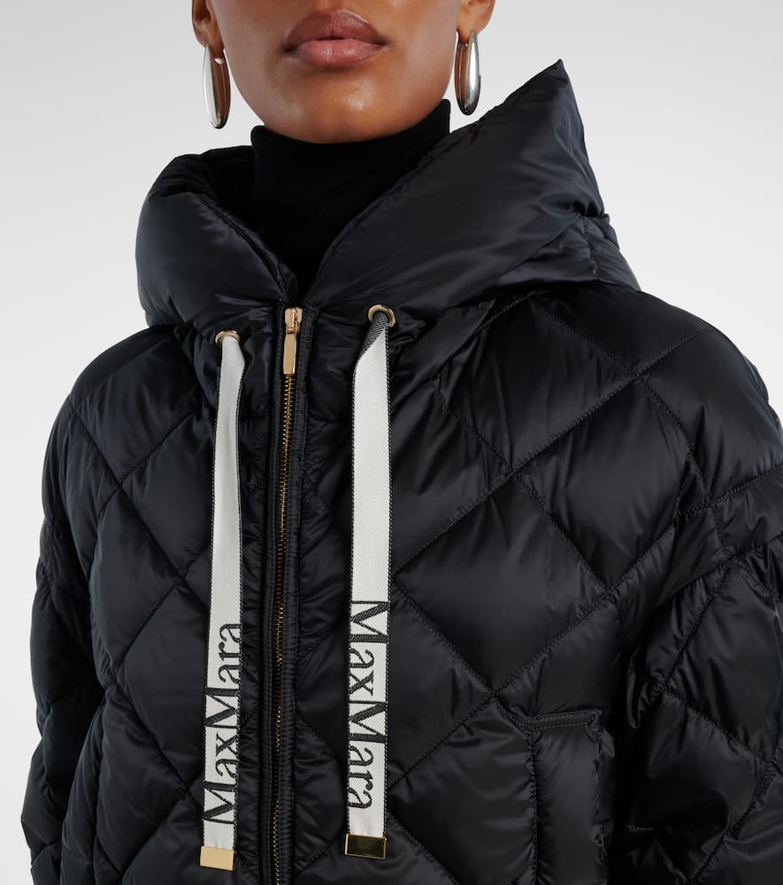 Max Mara Sisoft Quilted Cropped Down Jacket In Black