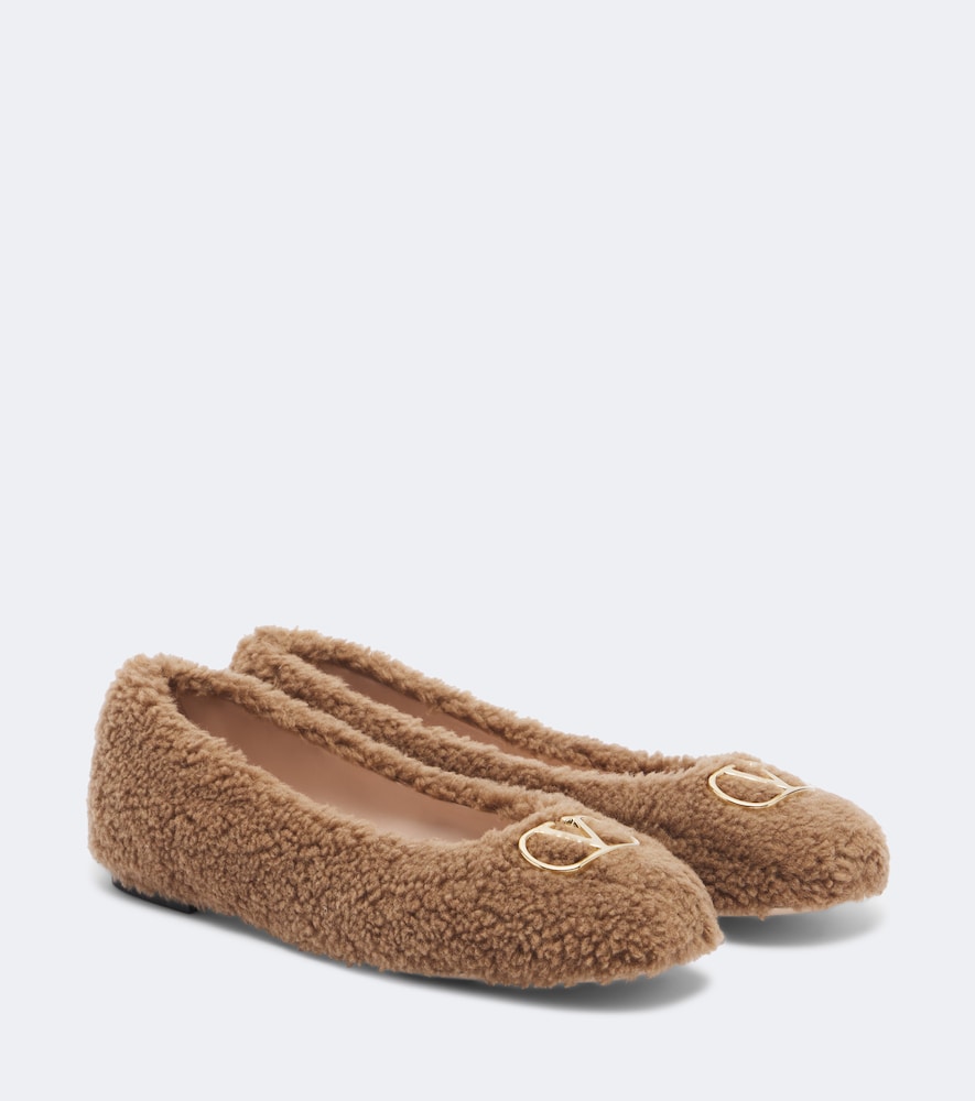 Garavani Vlogo Teddy Ballet Flats