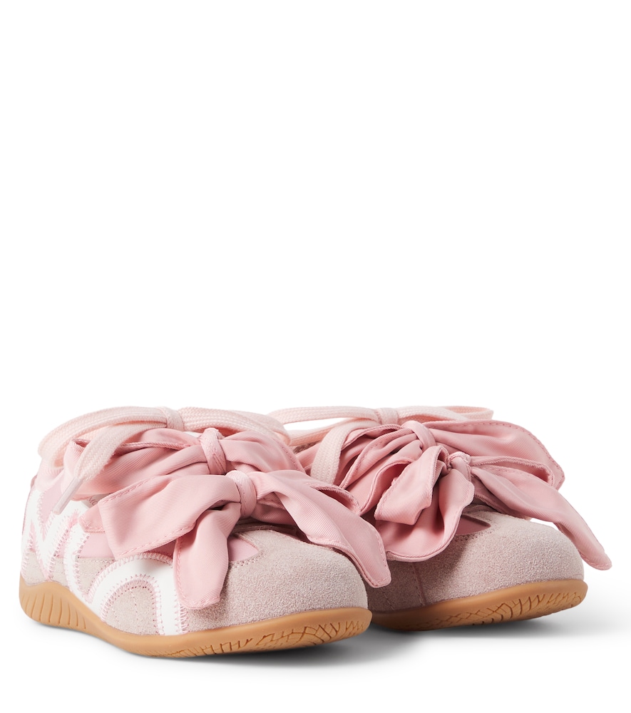 Sneakers in suede