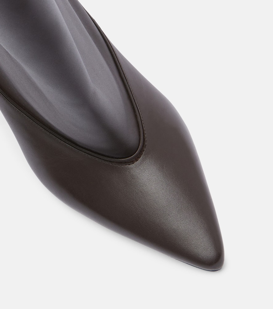 Jacquemus Women Brown Smooth Leather Wide The High Tourni Boots In Brown