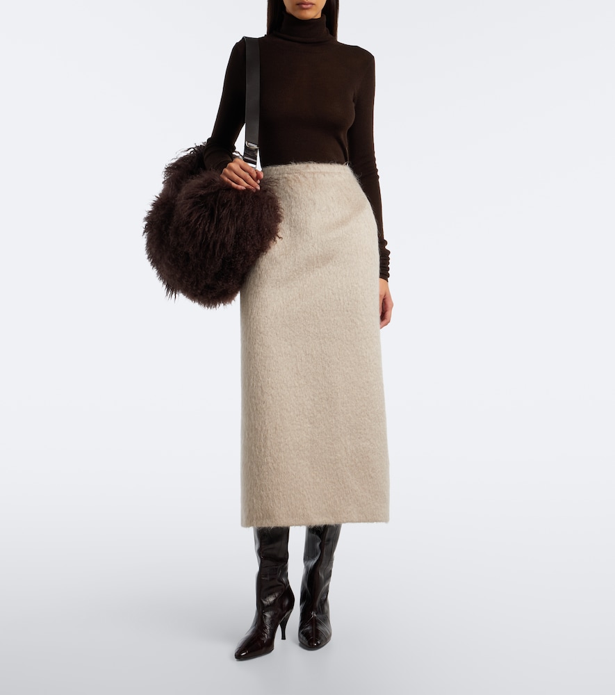 Quiver Clip Shearling Shoulder Bag