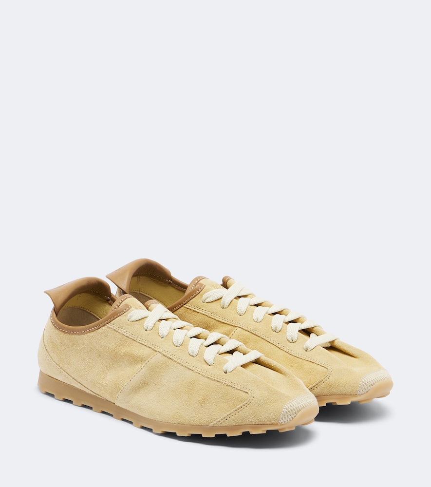 Jacquemus Baskets Tennis en daim 390 €