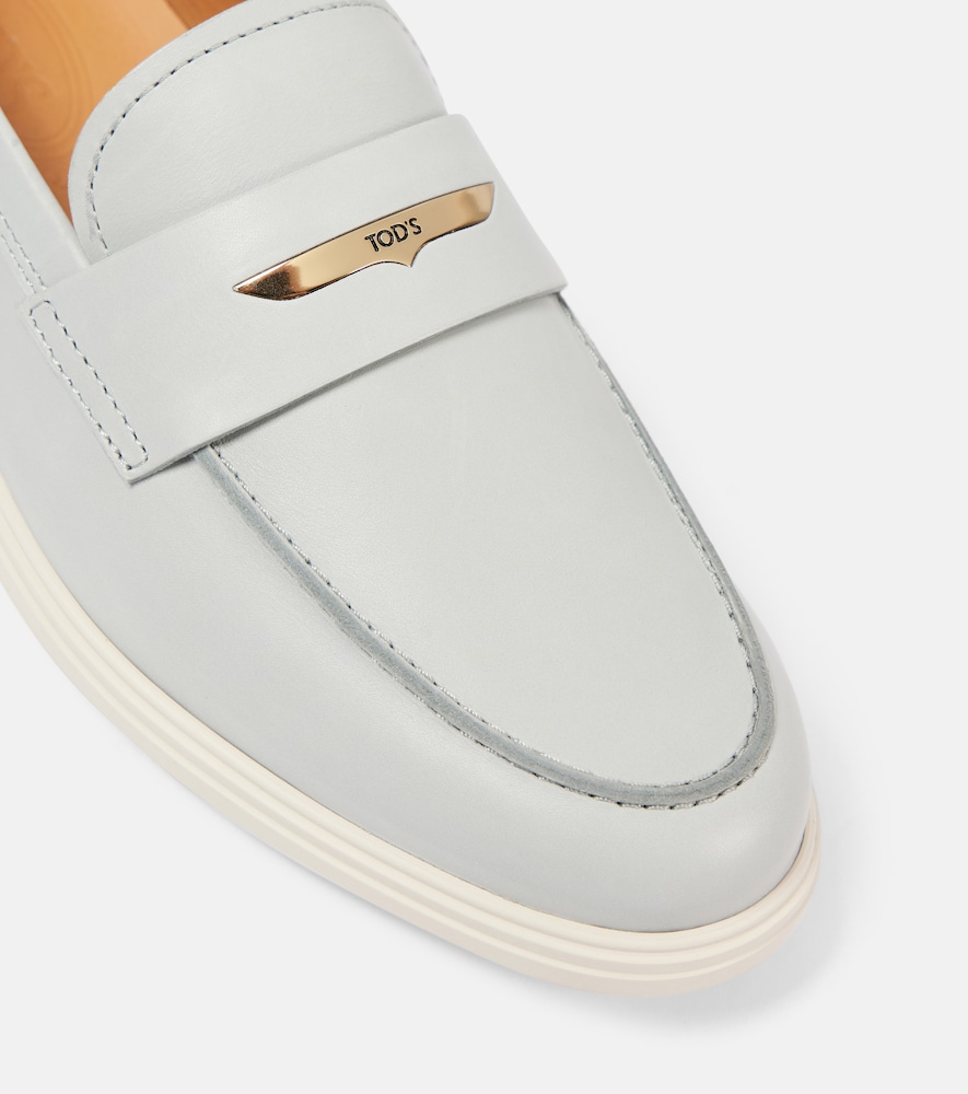  Tod's Tod's Leather Loafers 