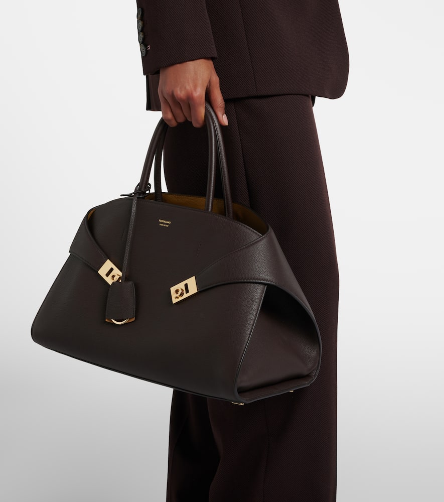 Ferragamo Hug M Leather Tote Bag Salvatore In Brown