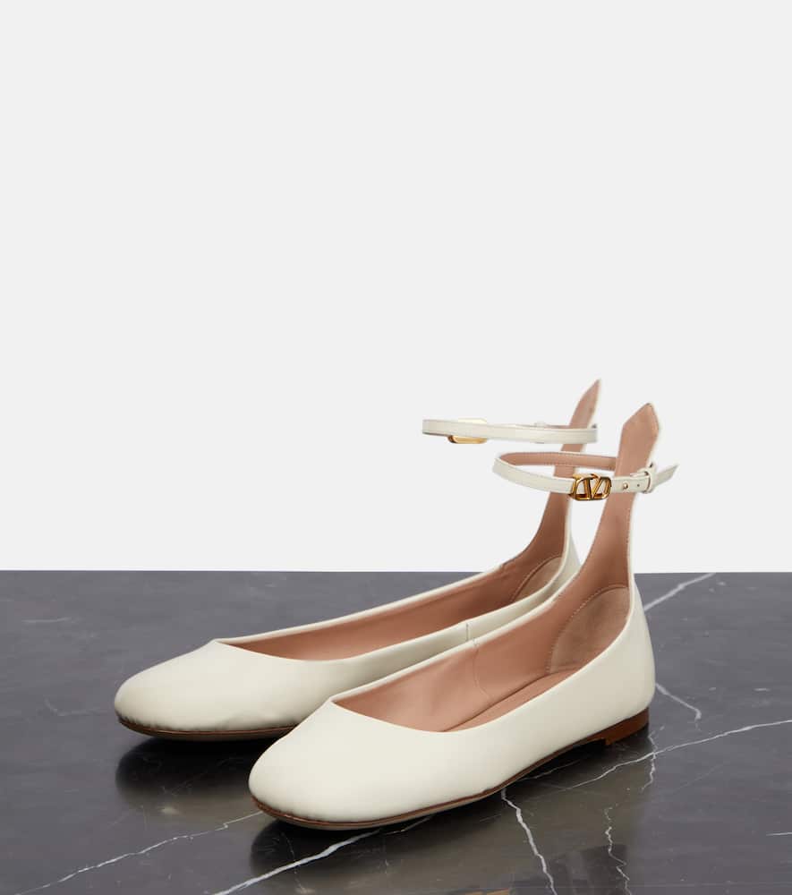 Valentino Tan-go Patent Ankle-strap Ballerina Flats In White
