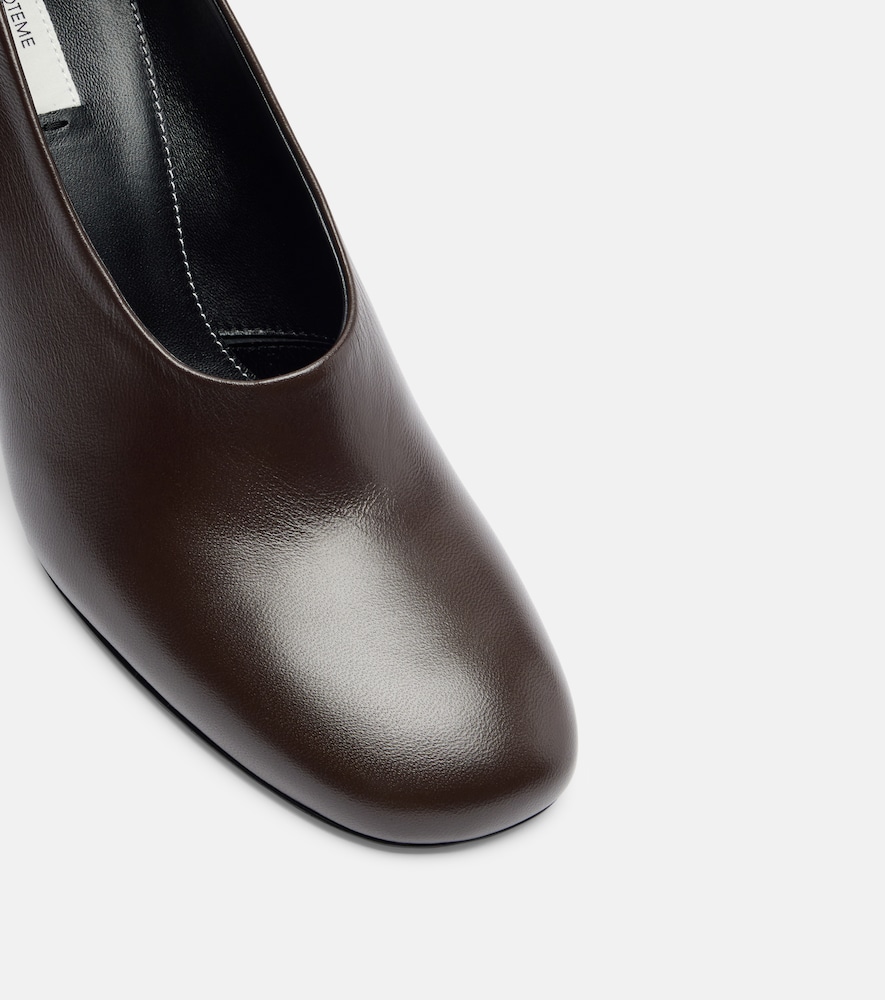  Toteme Toteme Leather Pumps 