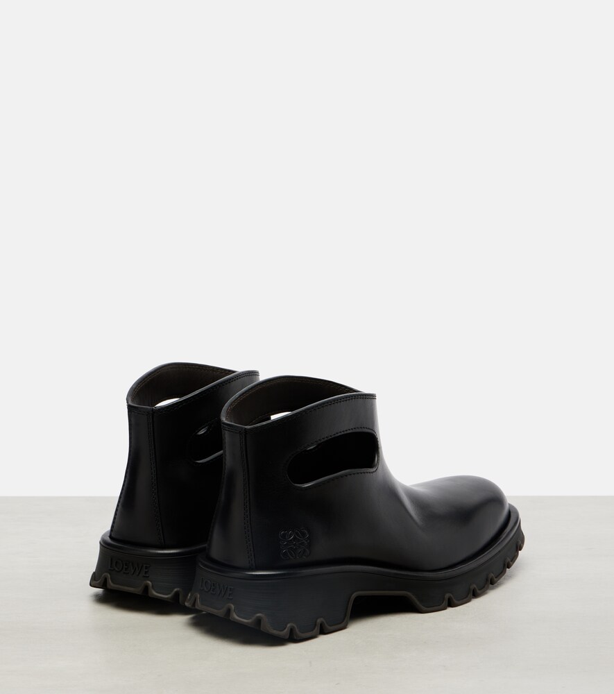  Loewe Loewe Bobby Leather Ankle Boots 