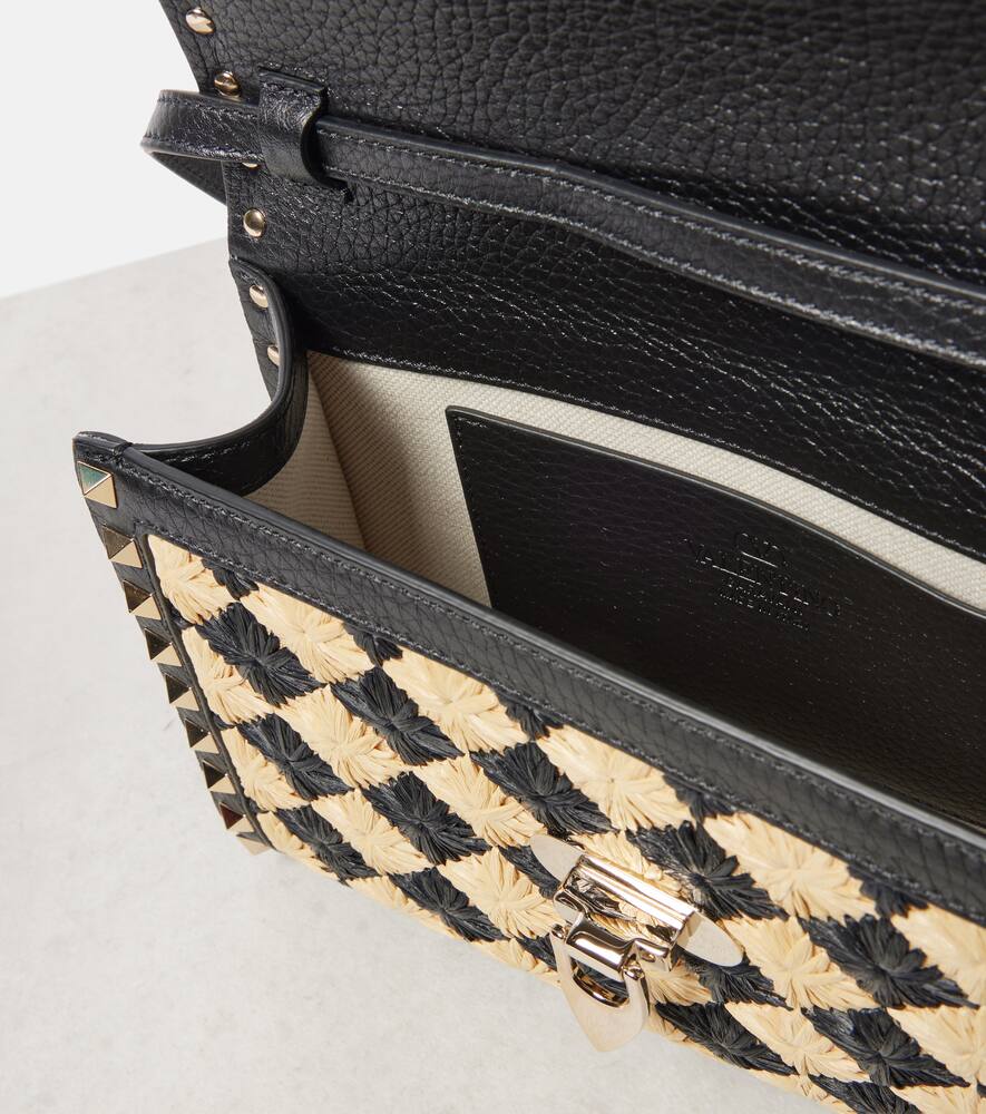 Valentino Rockstud Small Raffia-effect Shoulder Bag In Black
