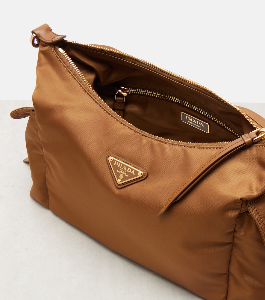  Prada Prada Schultertasche Prada Explore Large Aus Re-nylon 
