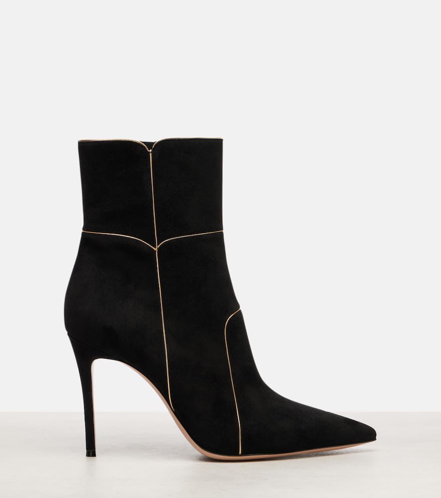 Gianvito Rossi 95mm Pointed-toe Stiletto Boots In Black