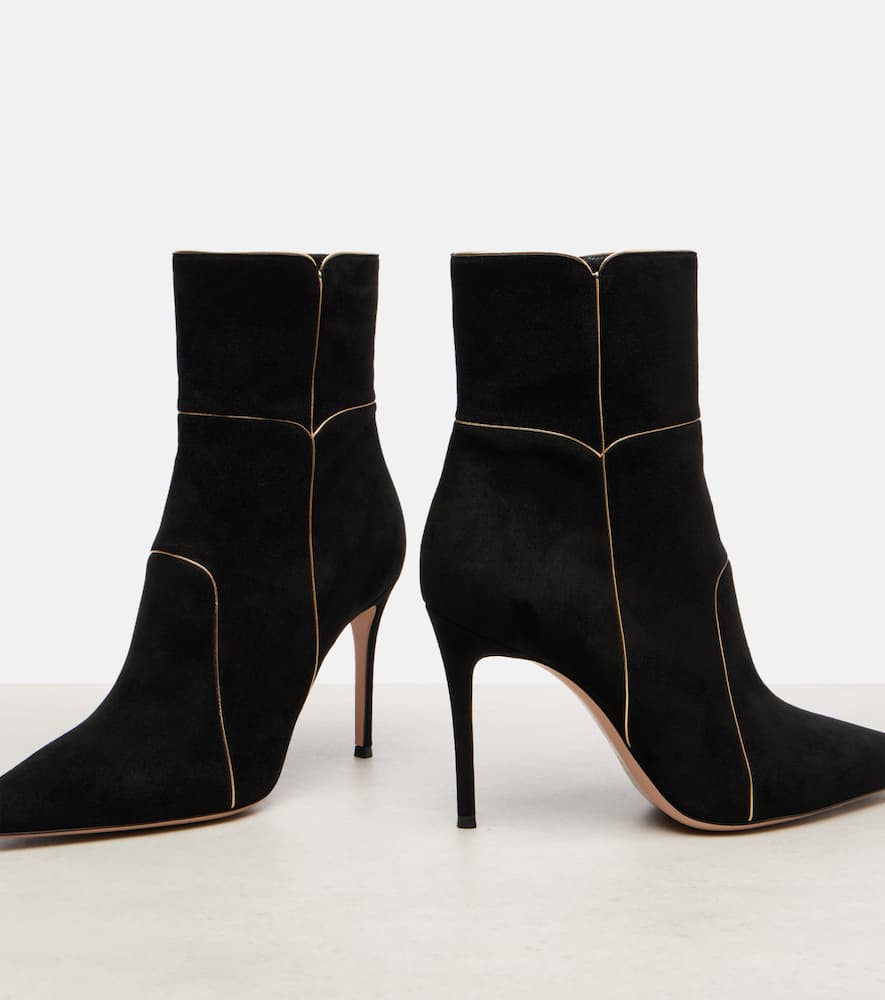 Gianvito Rossi 95mm Pointed-toe Stiletto Boots In Black