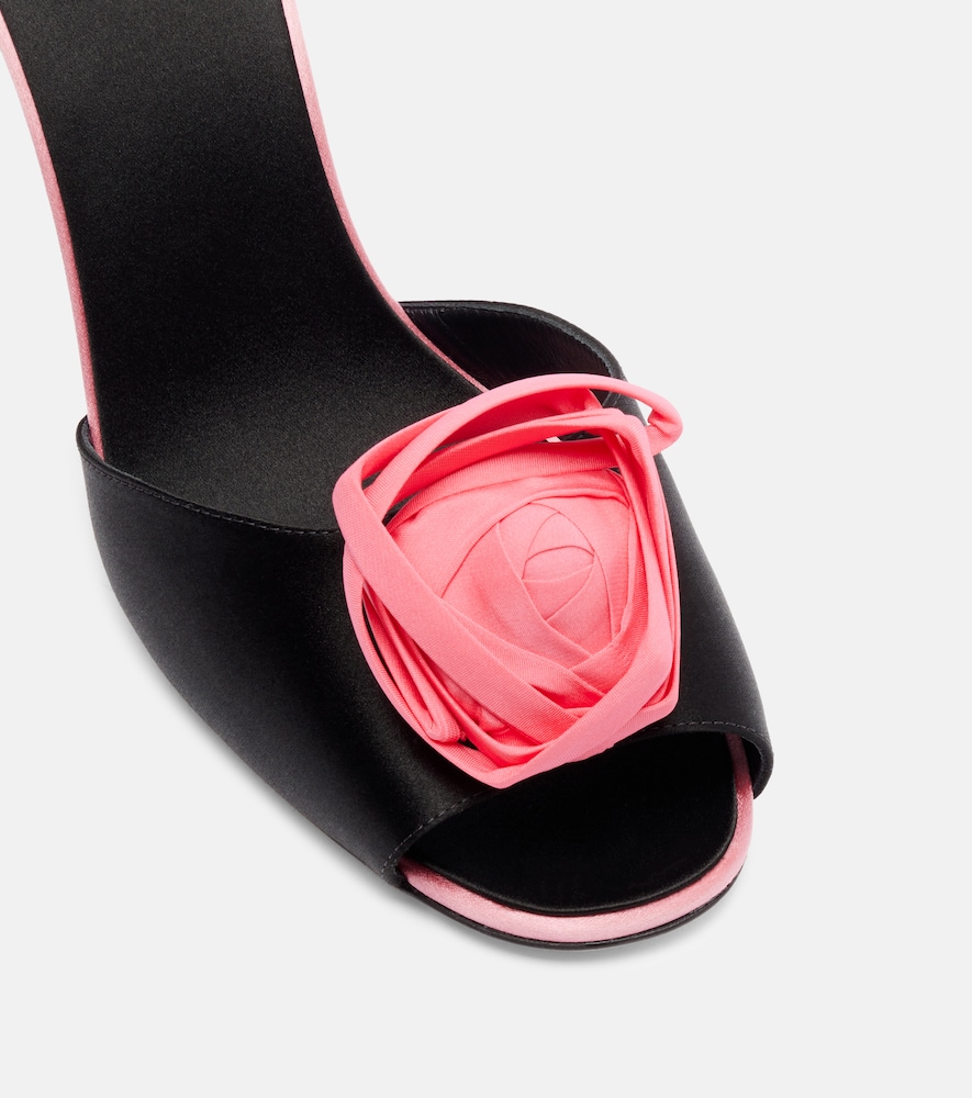  Roger Vivier Roger Vivier Rose Vivier 85 Floral Satin Mules 