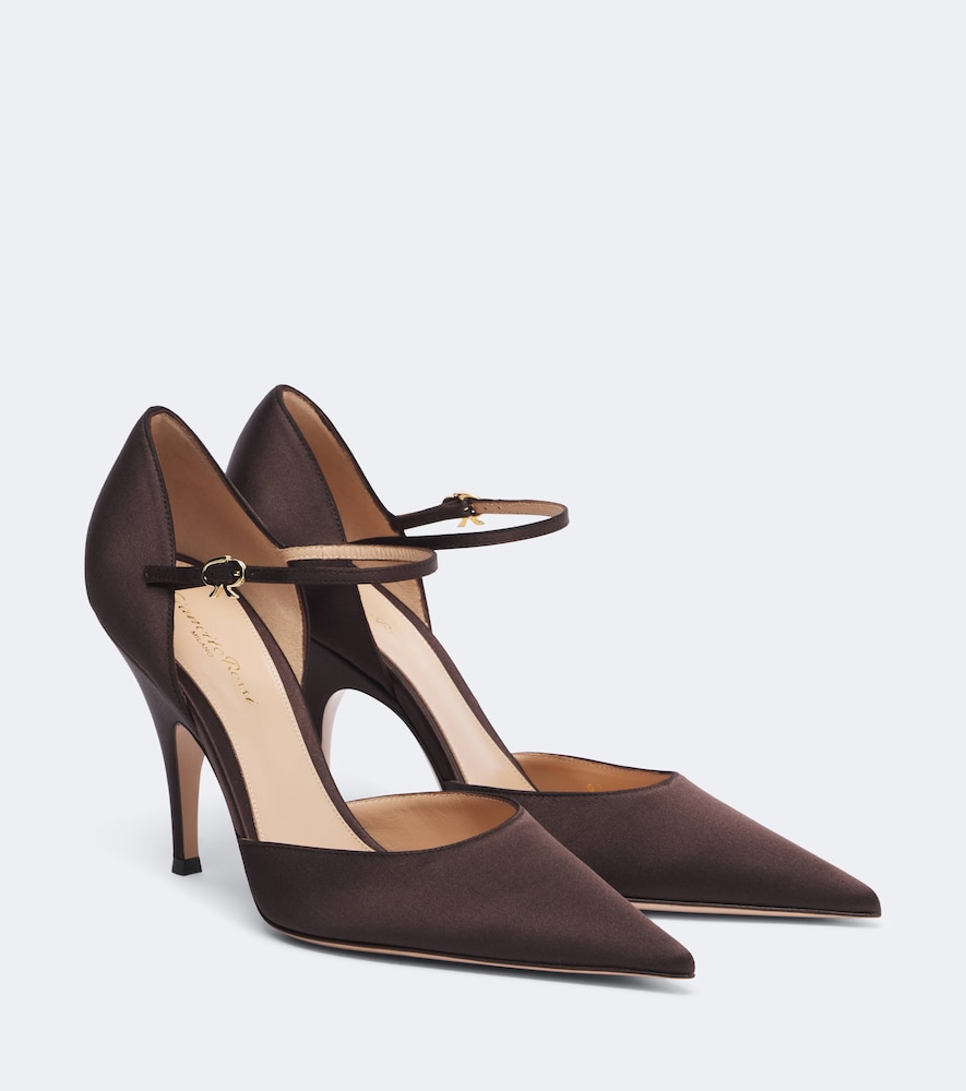 Pumps Sofia aus Satin