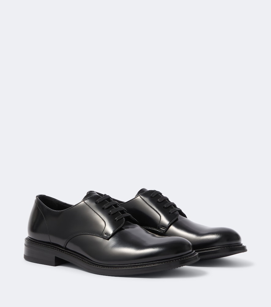 Schnürschuhe aus Leder