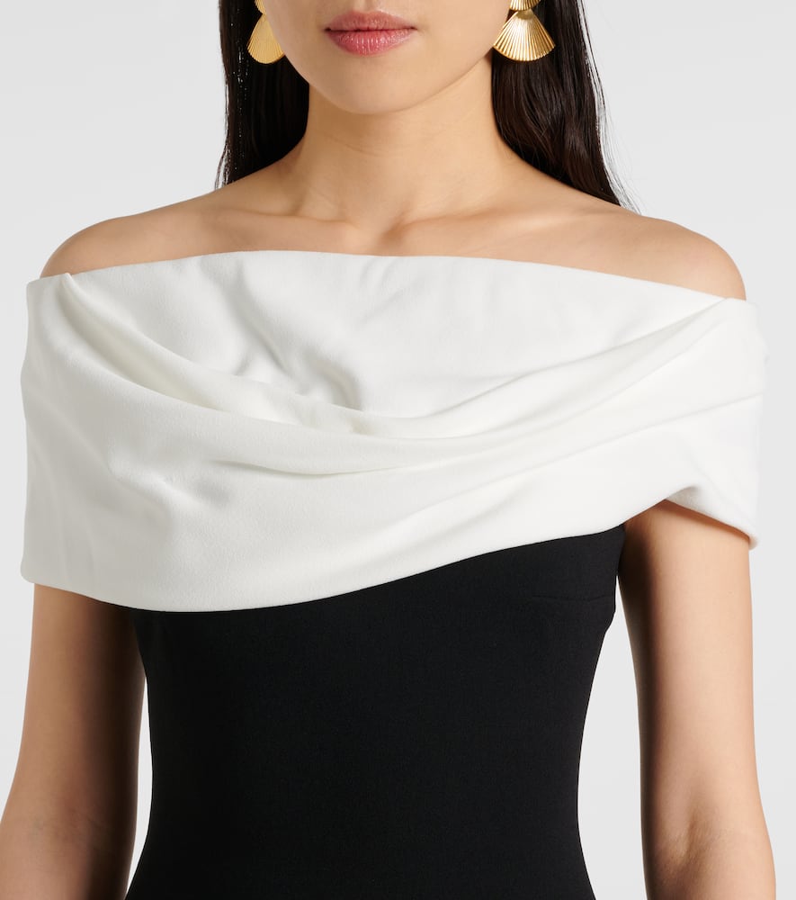 Solace London Eva Colorblocked Crêpe Gown In Cream Black