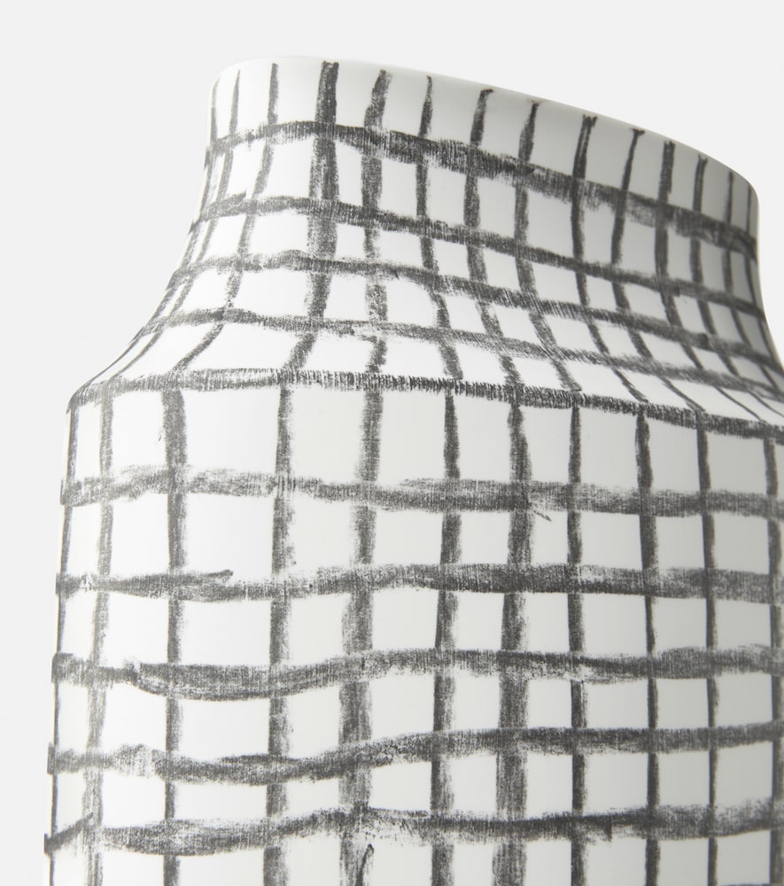 Post Scriptum round 花瓶 by Formafantasma