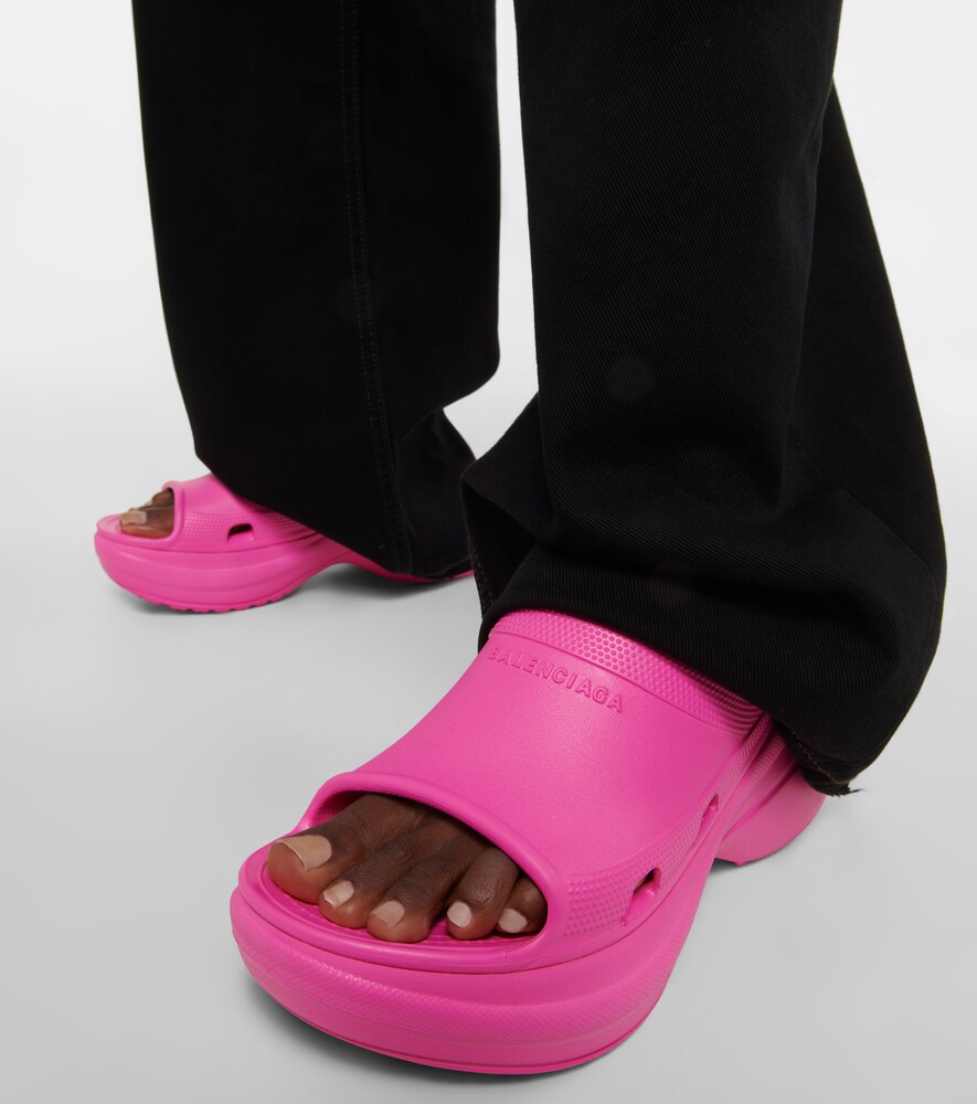 balenciaga pink croc slides