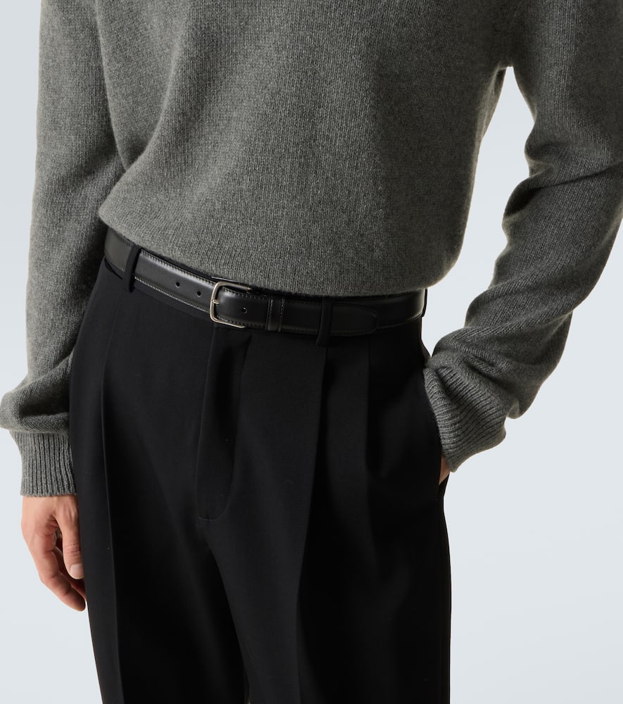 The Row Classic Leather Belt In Black