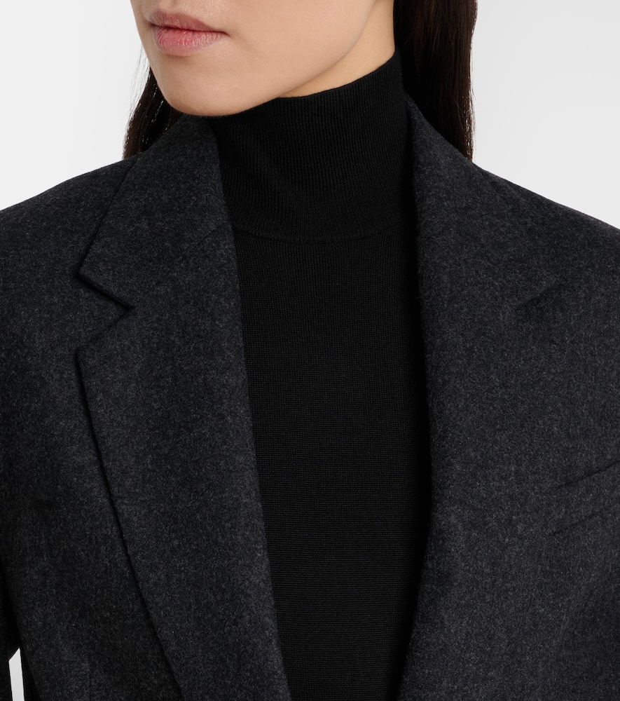 Totême Wool-blend Flannel Blazer In Gray