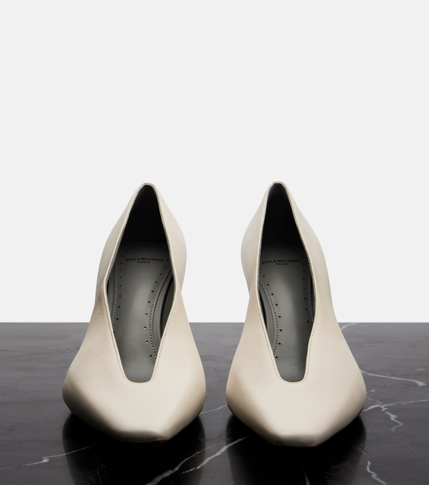 Duchesse Leather Pumps