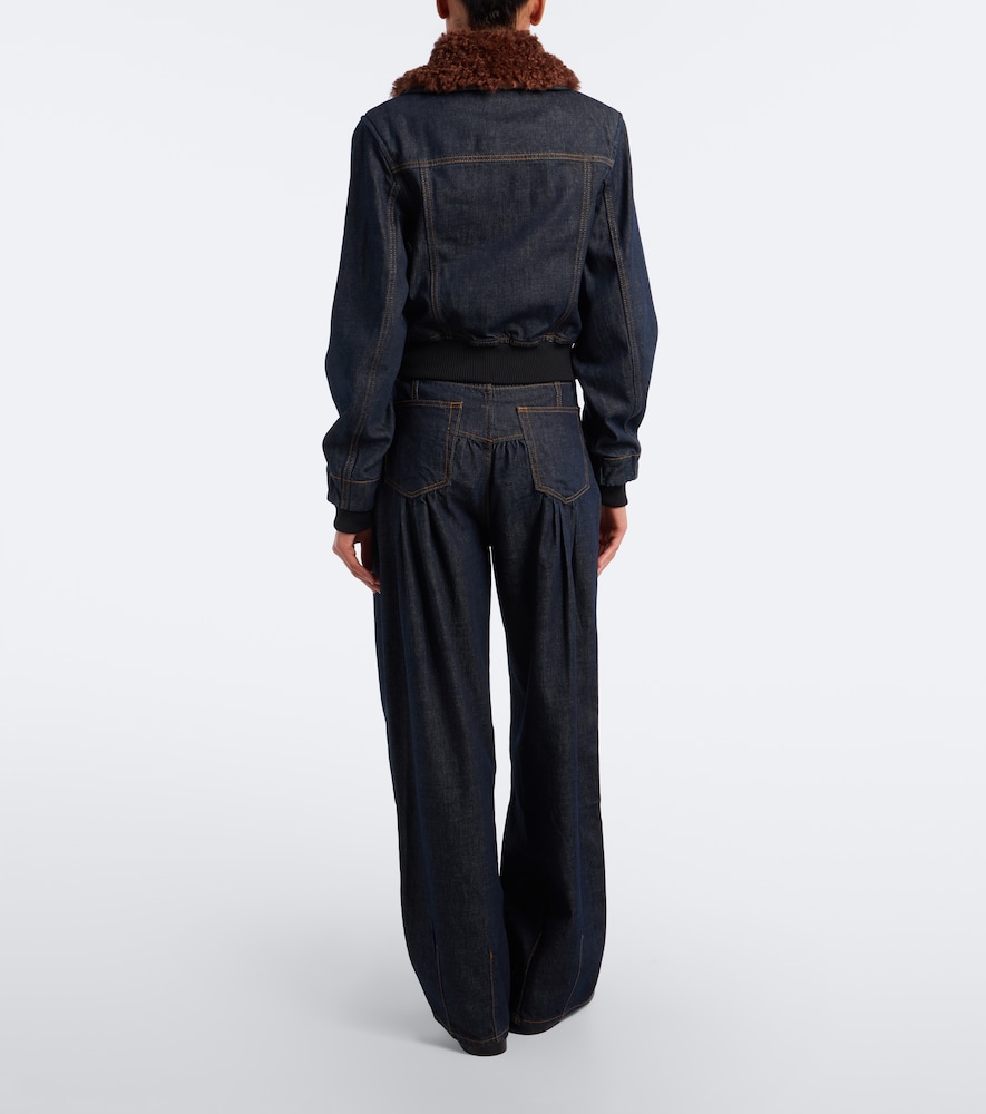 Gathered Barrel-Leg Jeans