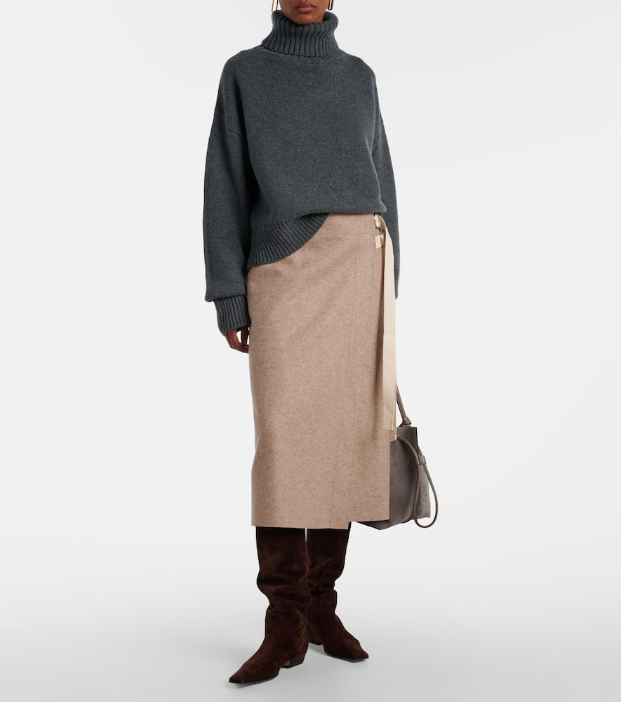Extreme Cashmere N°434 Crop Xtra Turtleneck Sweater In Gray