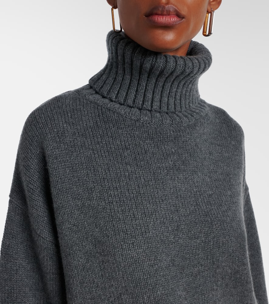 Extreme Cashmere N°434 Crop Xtra Turtleneck Sweater In Gray