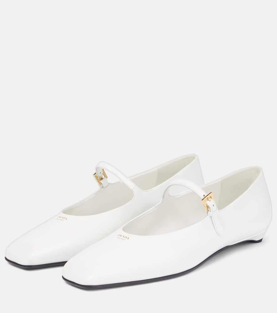 Prada Mary-jane-ballerinas Aus Leder In Weiss
